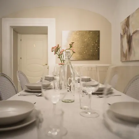 Luxury 4 With Private Bathrooms-toledo Apartment