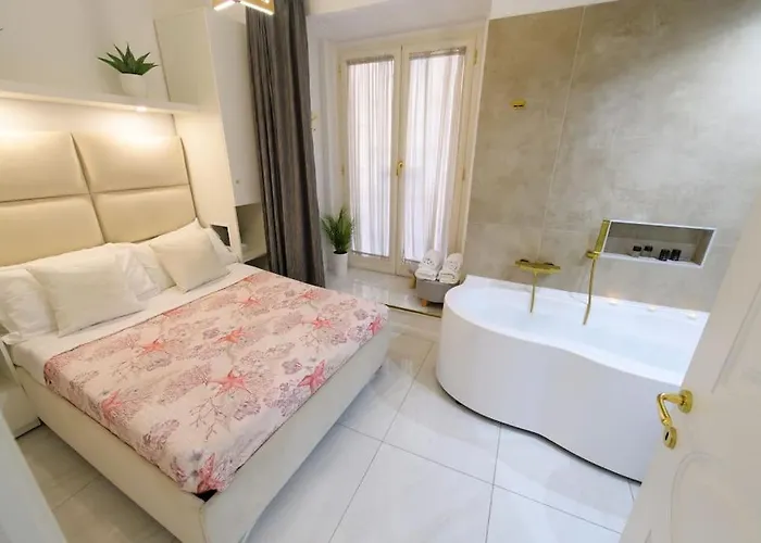 Apartamento Via Toledo-4 Camere 4 Bagni-Gruppi 10-12 Nápoles